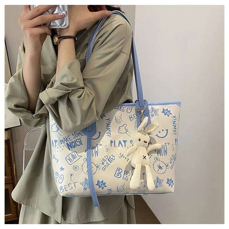 Summer Women's Cartoon Printed Handbag Simple Korean Version Street Photography Shoulder Student Crossbody Bag XJ260306