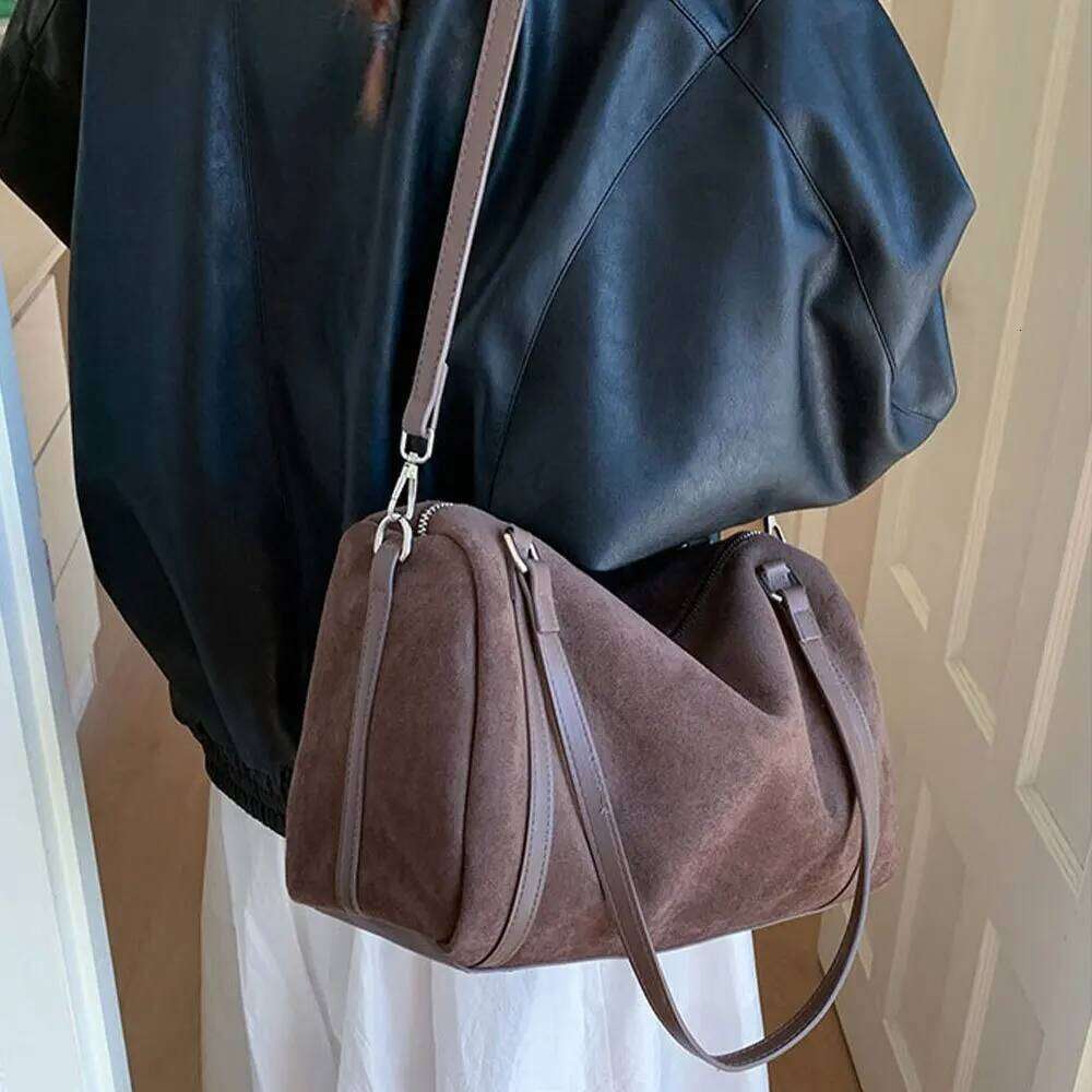 Premium Simple Solid Color Tote Bag, Autumn Winter Fashion Suede Shoulder for Women's, Retro Casual Commuting Crossbody Bag XJ260306