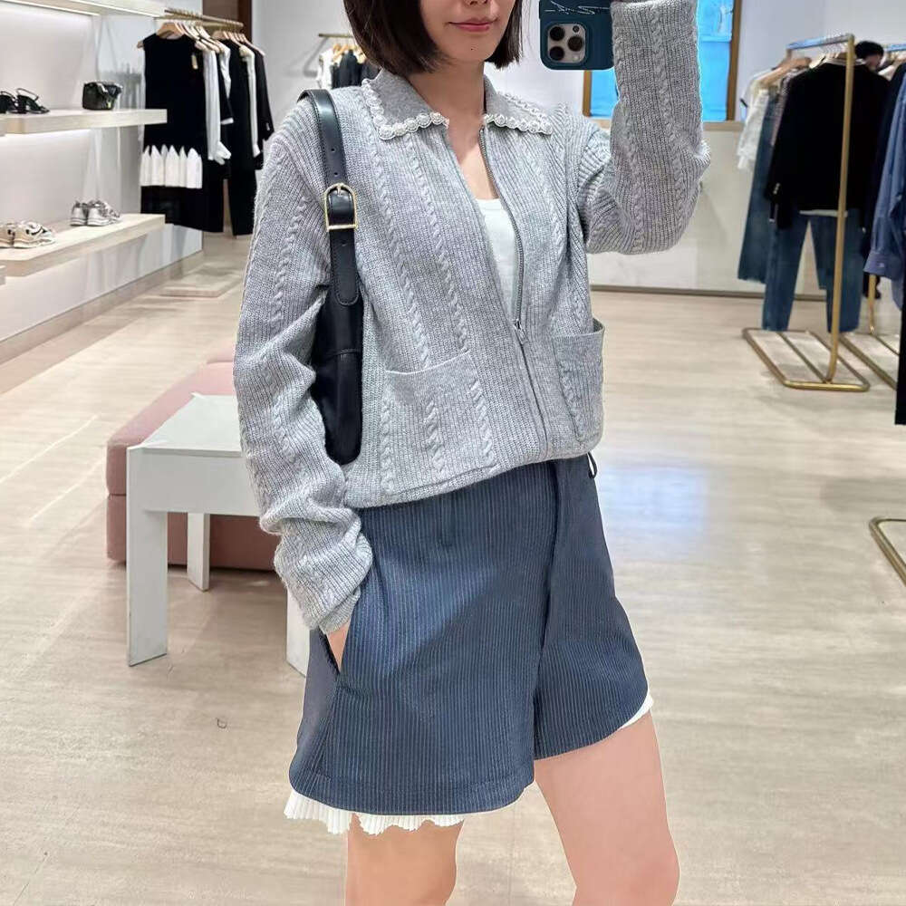 2026 autumn and winter new women's pearl embellished lapel gray elegant temperament commuting short knitted cardigan