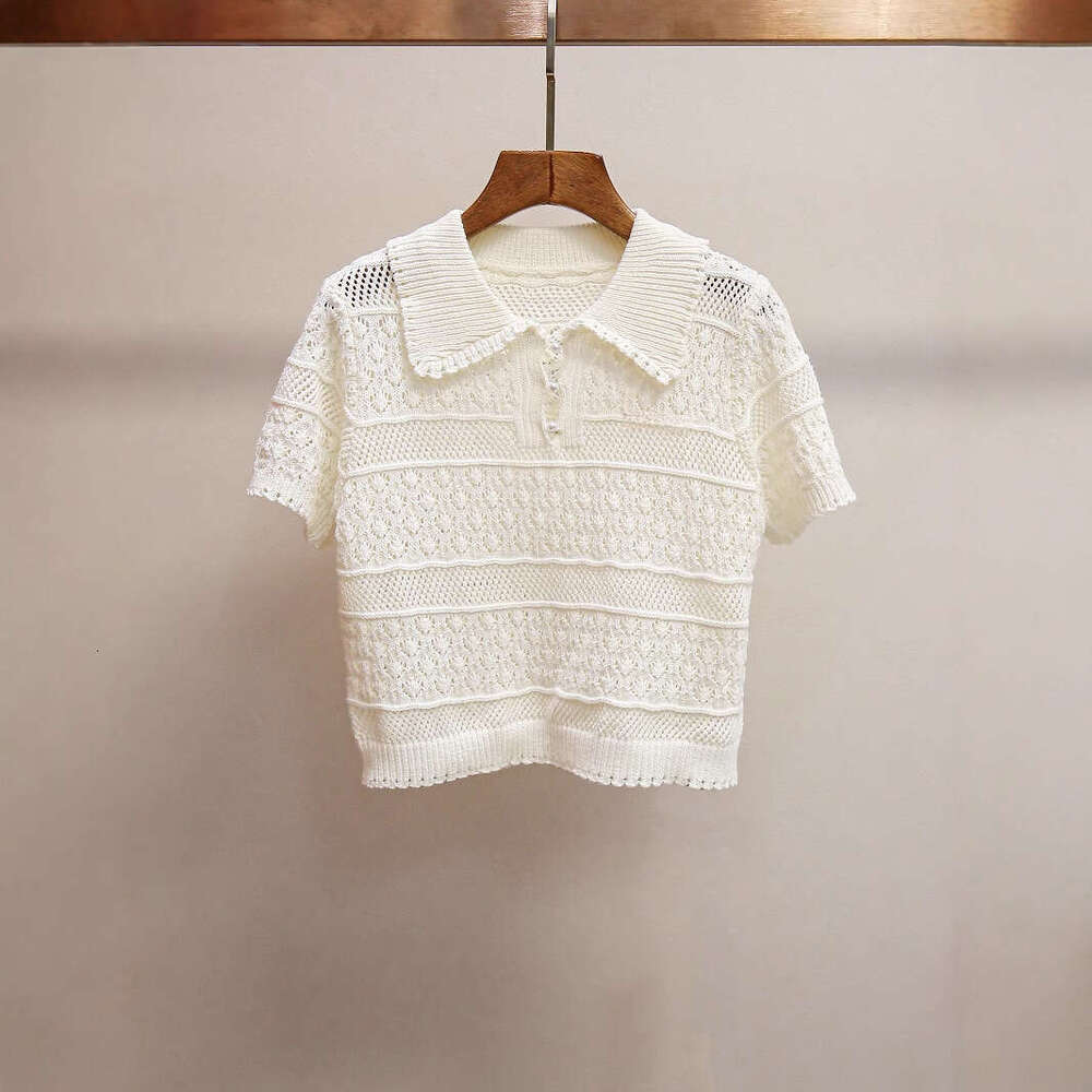 2026 designer high-end women's clothing spring and summer new style French retro casual versatile crochet hollow knitted top