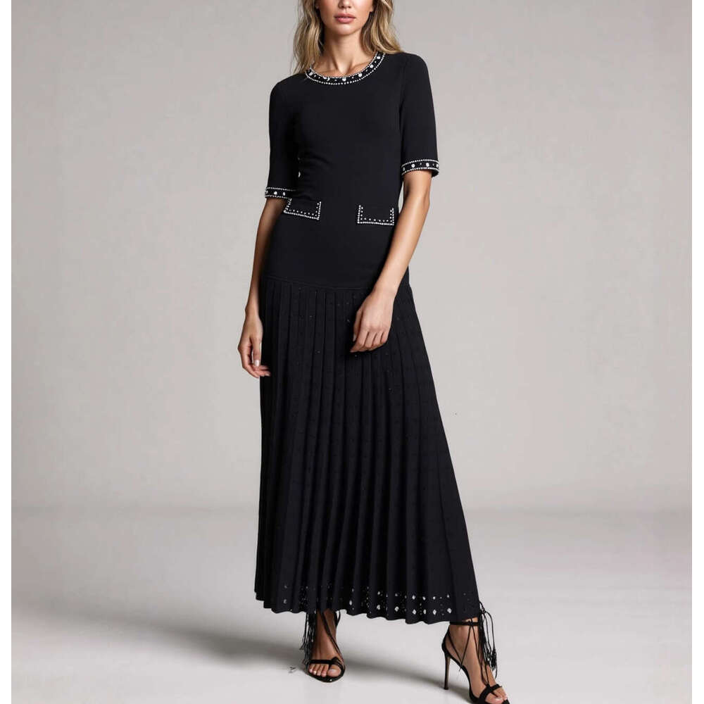 2026 Spring and Summer Designer's New Round Neck Short Sleeve Knitted French Beaded Long Dress