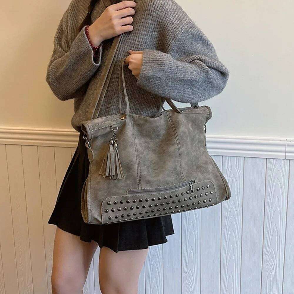 Luxury Large Capacity Shoulder Tassel Rivet Crossbody Bag PU Women's Handbag Women XJ260306