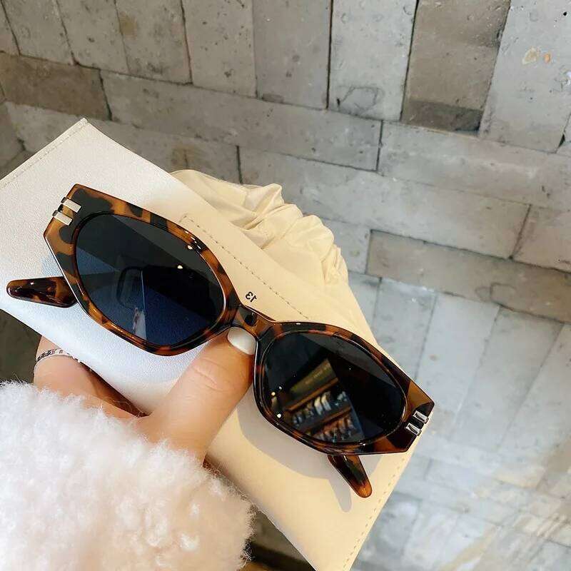 Vintage Black Square Sunglasses Woman Luxury Brand Small Rectangle Sun Glasses Female Gradient Clear Eyewear Oculos De Sol Z260306