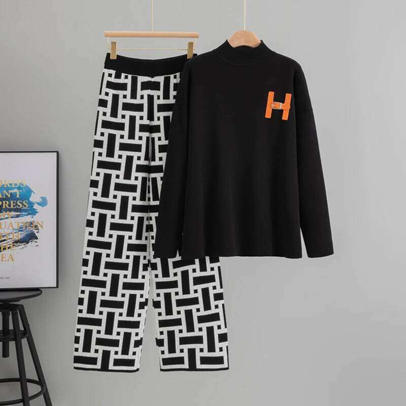 Women Autumn Fashion Color Collision Two-Piece Set O-Neck Loose Sleeved Split Top And High Waist Wide Leg Pants Outfit Luanyun Luanyun