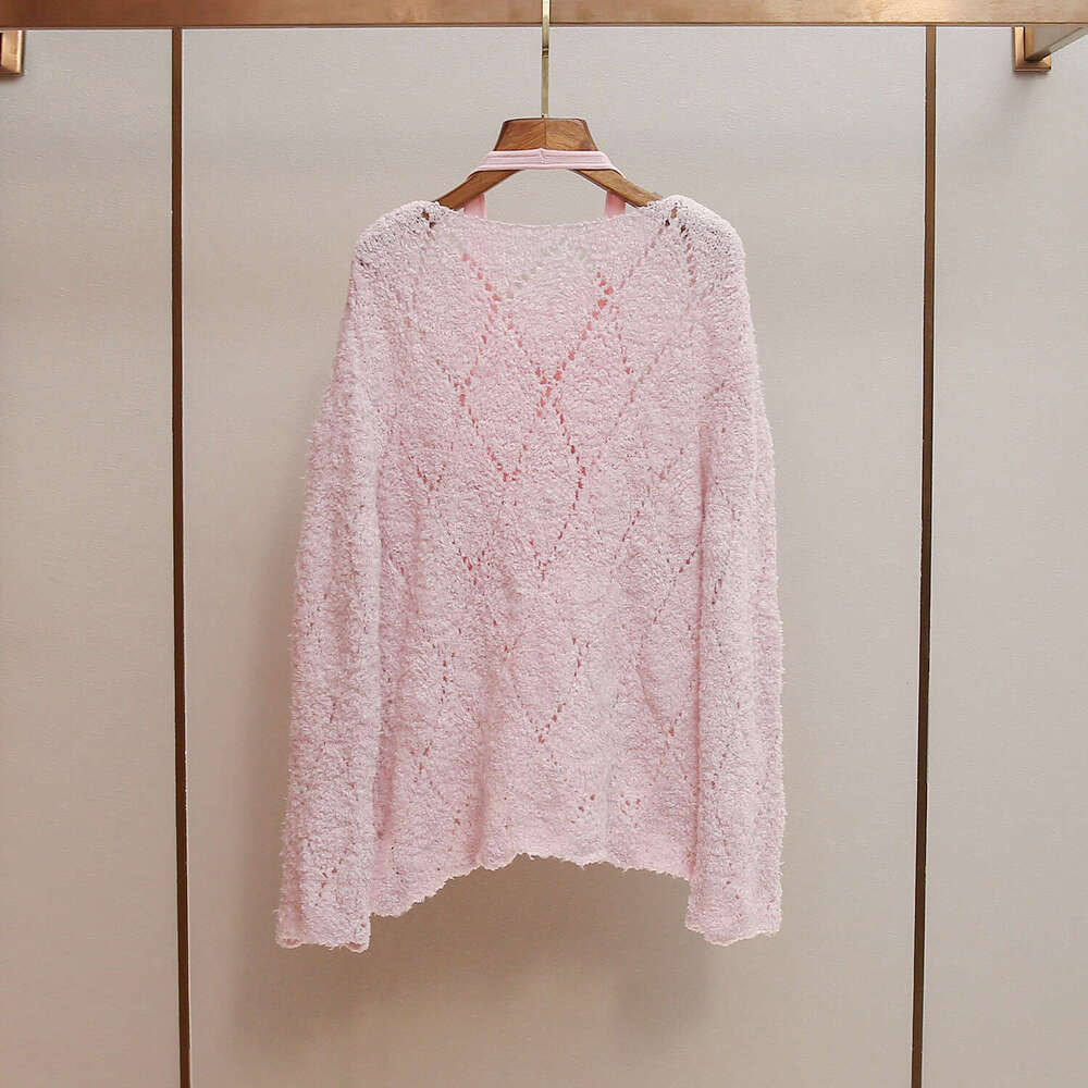 2026 designer high-end women's A12 clothing autumn and winter new style French retro soft pink knitted women's sweater