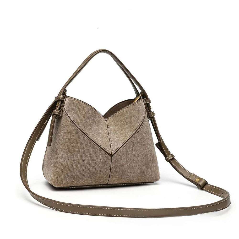 High-end stylish small handbag for women, 2025 autumn new fashion versatile crossbody bag, unique trendy tote XJ260306