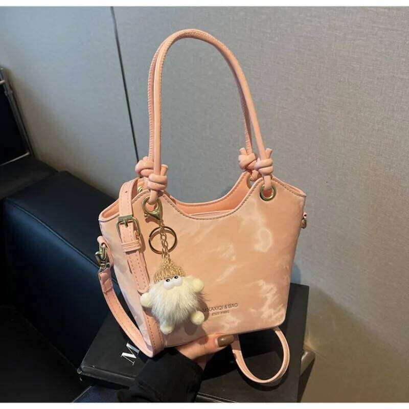 2026 New Sweet Style Zipper PU Women's Shoulder Crossbody Solid Color Popular Commuting Fashion Small Square Bag XJ260306