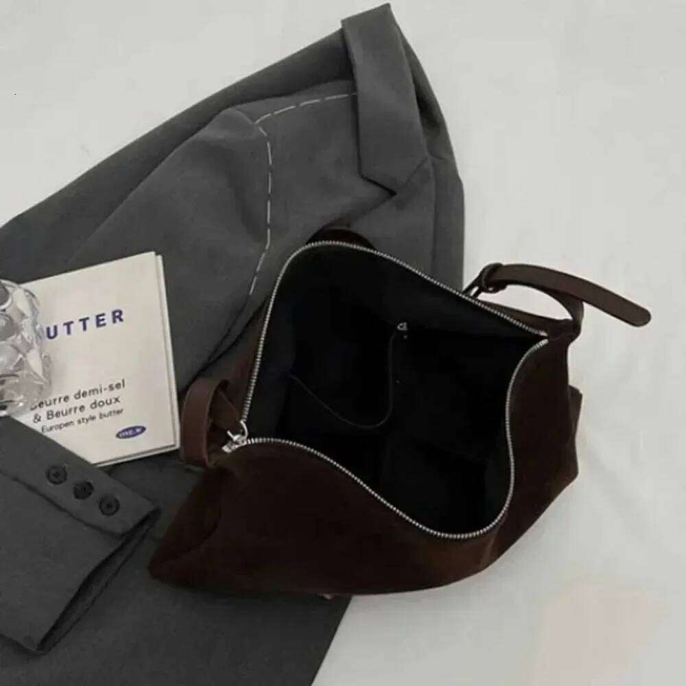 This Year New Lazy Style Retro Single Shoulder Underarm Minimalist Tote Large Capacity Commuting Bag Crossbody Bags XJ260306