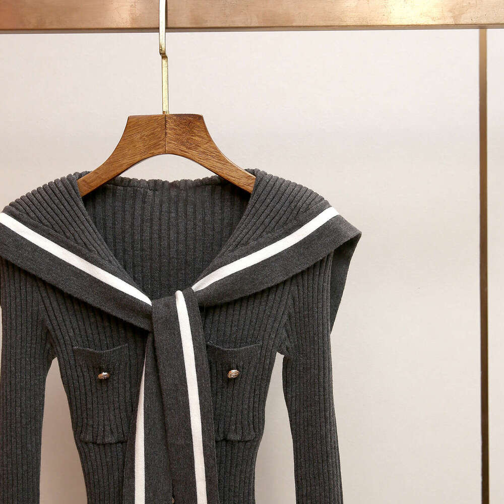 2026 high-end women's autumn and winter new Korean style versatile color blocked navy blue collar striped slim knit sweater