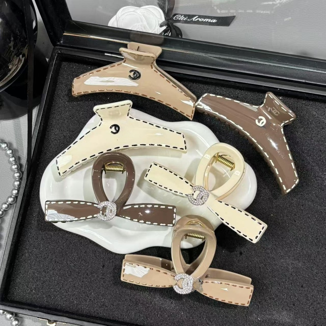 Designer Hair Clips Luxury Barrettes Womens Letter Hairpin Classic Hairclips Shark Hair Clips Hair Accessories