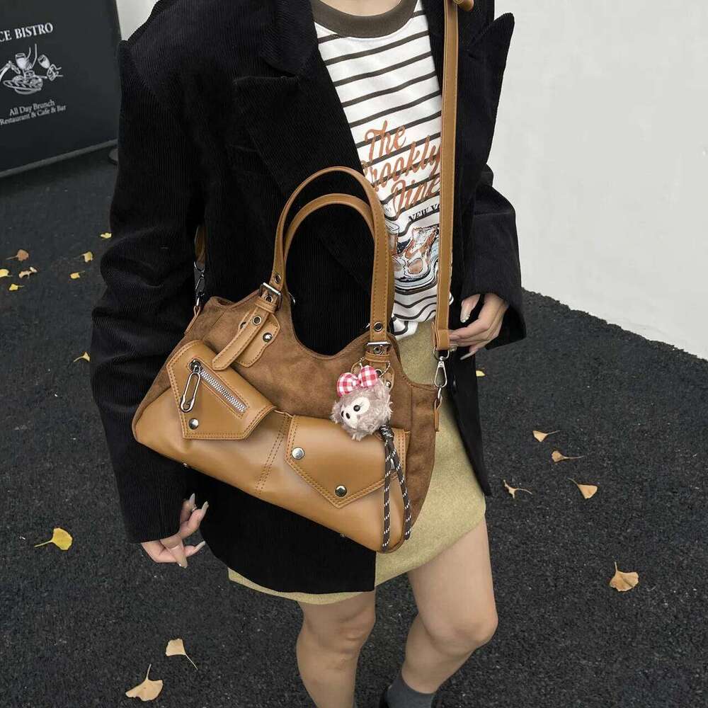 Autumn and Winter Retro Versatile Large-capacity Women's New Casual Commuting Shoulder Crossbody Relaxation Tote Bag XJ260306