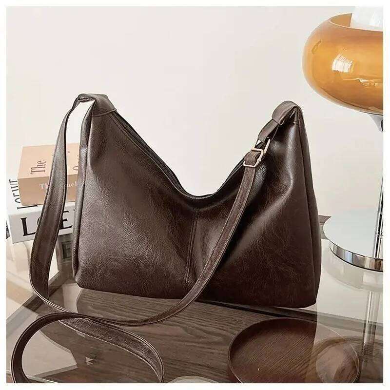 PU Leather Commuter Fashion Vintage Casual Tote Bag Maillard Stylish Crossbody Bags for Women Texture Large Capacity Temperament XJ260306