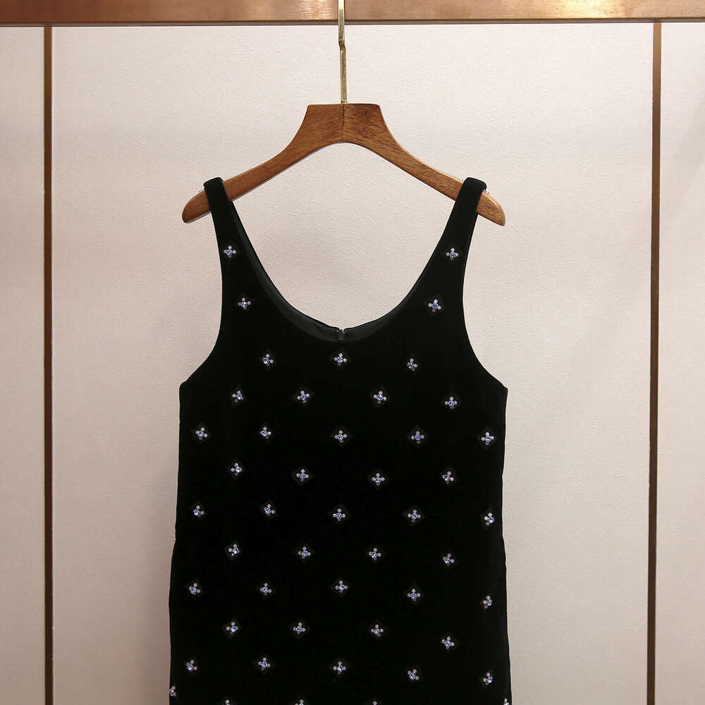 2026 designer high-end women's clothing spring and summer new elegant social style A12 heavy bead straight belt dress