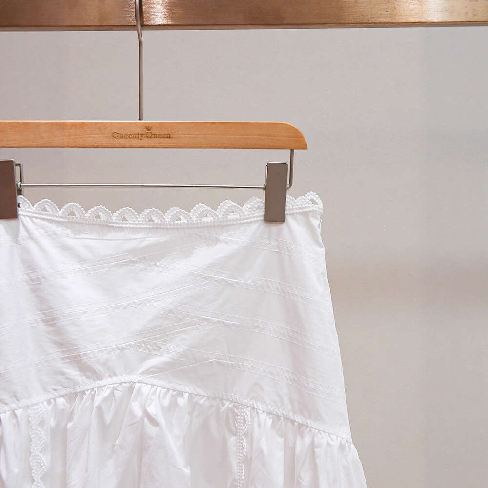 2026 Autumn New French Age Reducing Casual A-line High Waist Design Hollow Middle Length White Women's Short Skirt