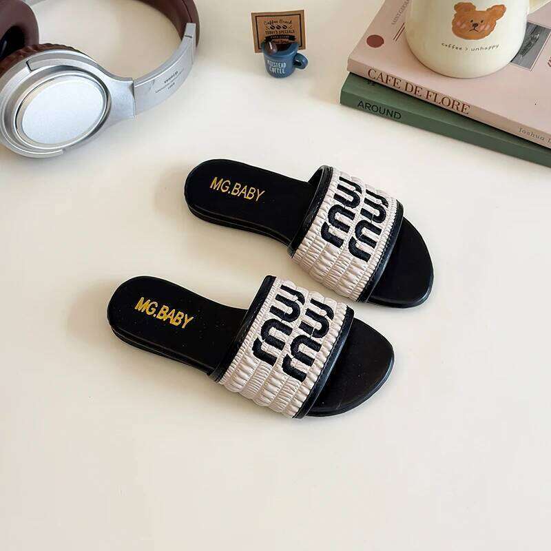 Girls Summer New Casual Wear Resistant Waterproof Children Vacation Retro Flat Beach Slippers Mujer De Zapatillas