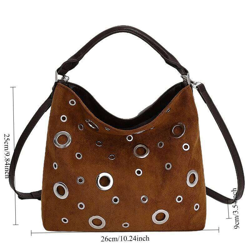 Trendy Vintage Punk Simple Crossbody with Metal Studs New Modern Stylish Handle for Women Versatile Texture Bucket Bag XJ260306