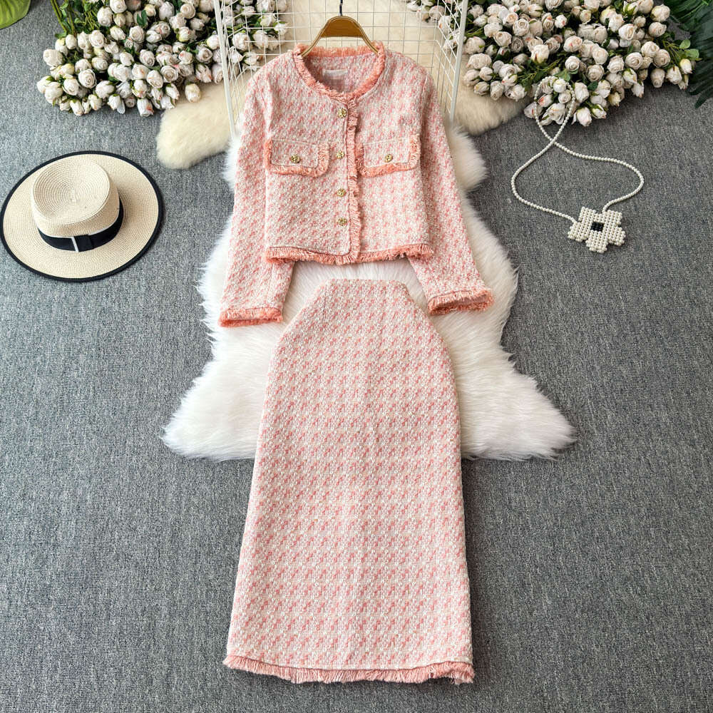 Style women's clothing 2026 new popular style with high-end sense, fashionable, beautiful and sweet girl style skirt two-piece set