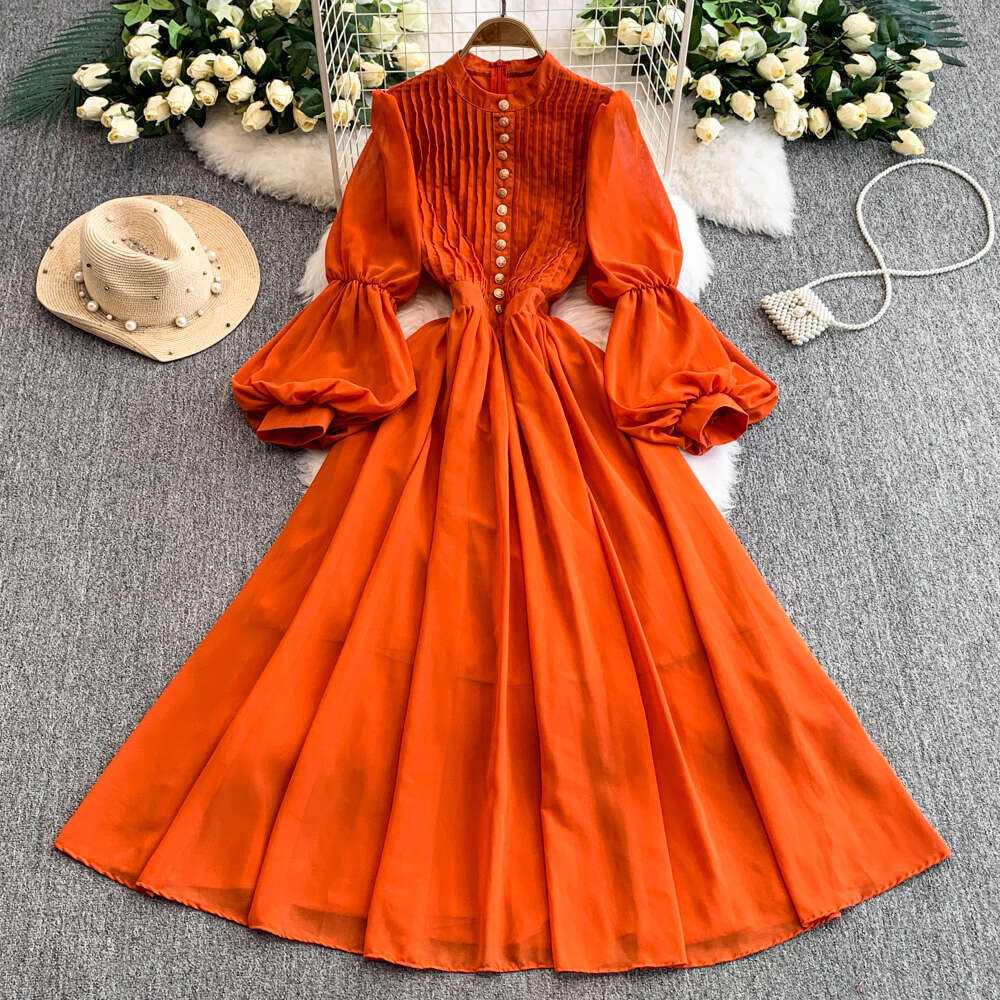 Elegant designer lantern sleeve chiffon women's dress 2026 new high-end niche pleated slim fit style