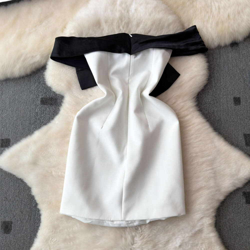 Hepburn style French A13 bow elegant strapless women's 2026 spring and summer high-end sexy off shoulder tight mini skirt