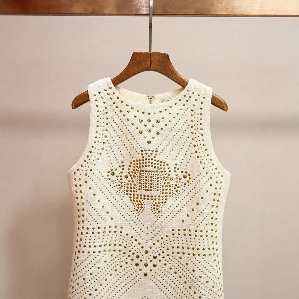 2026 Designer High end Women's Summer New Style French Design Beaded Knitted Tank Top Skirt