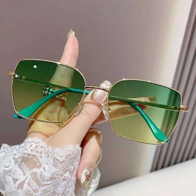 Vintage Frame Square Sunglasses Women Men Rectangle Sun Glasses Eyewear Oculos De Sol for Male Female Eyeglasses Z260306
