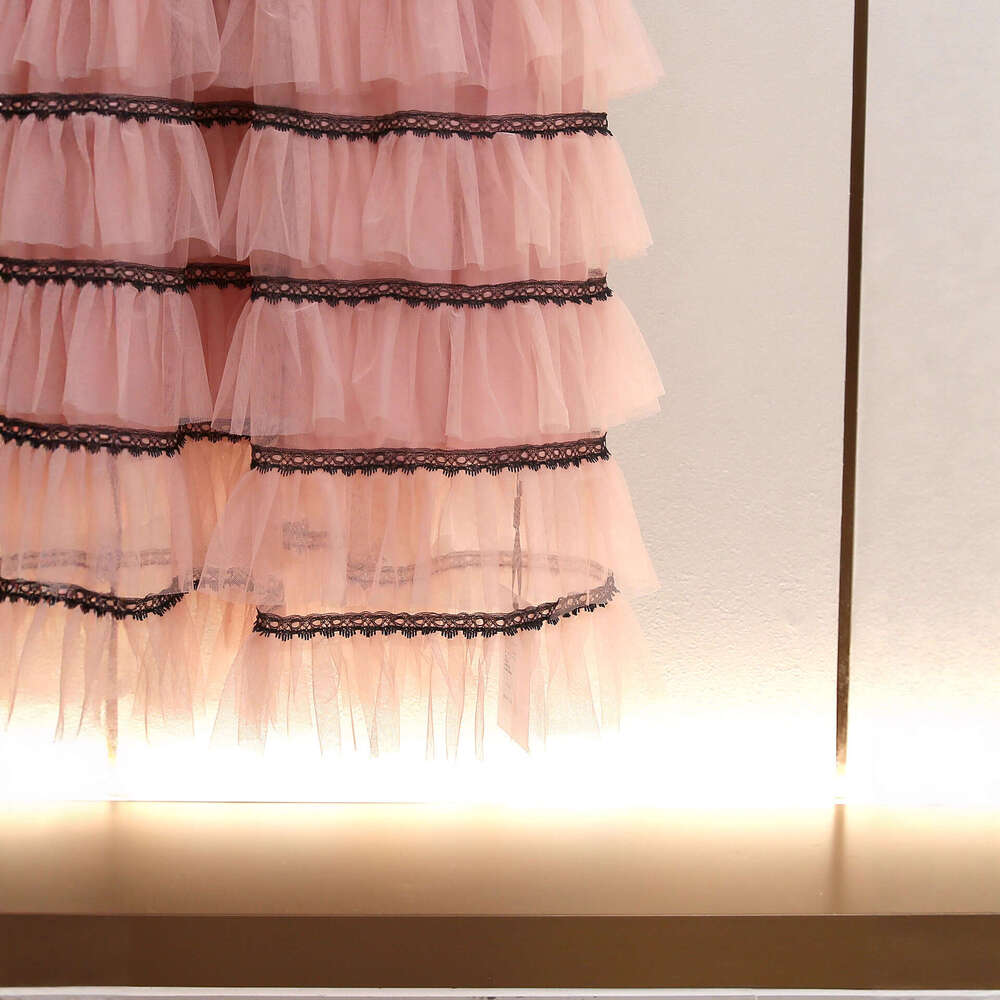 2026 designer high-end women's clothing spring and autumn new style French princess lace patch long cake skirt