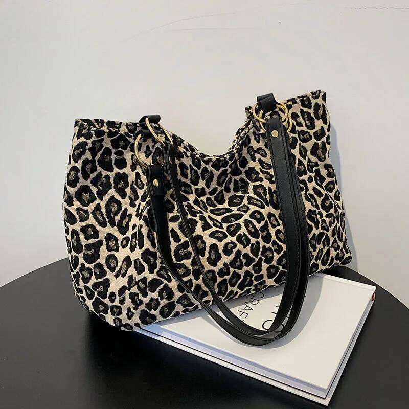 Stylish Leopard Print Fabric Handbags for Women Shoulder Large Capacity Tote Bag with Lining Zipper Pocket Daily Collocation XJ260306
