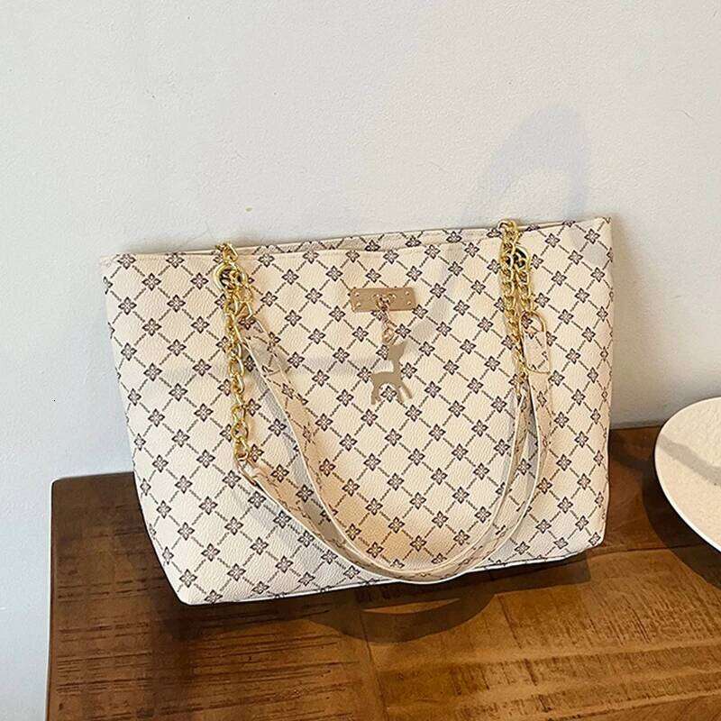 2024 Autumn and Winter New Presbyopic Handbag Shoulder Large Capacity Tote Women's Bag XJ260306