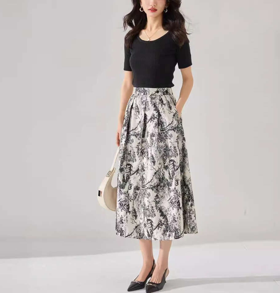 2026 new D-style printed pleated umbrella skirt, slim and elegant, suitable for daily commuting skirts and children