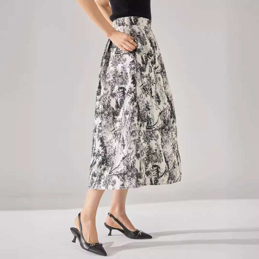 2026 new D-style printed pleated umbrella skirt, slim and elegant, suitable for daily commuting skirts and children