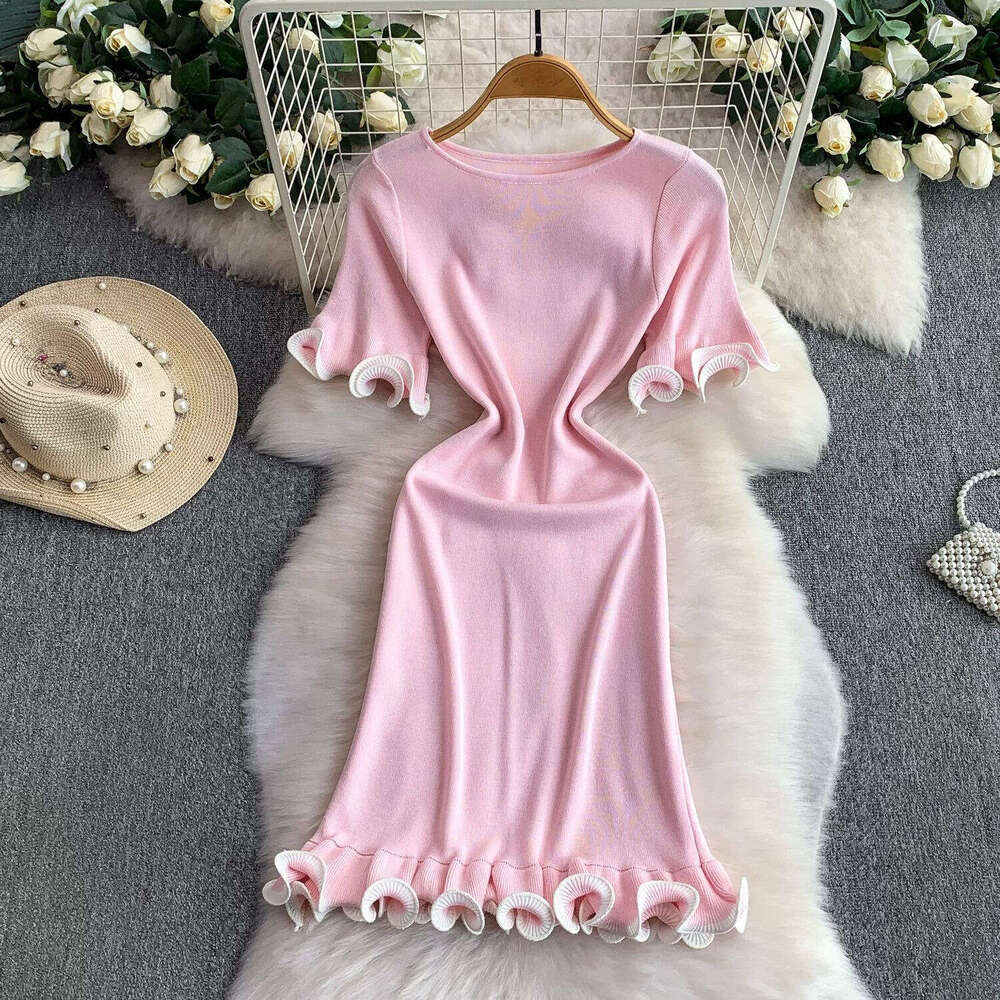 2026 European and American Spring and Summer New French Round Neck Sleeve Slimming Knitted Dress Women's Slimming Short Skirt