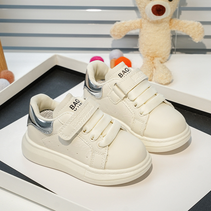 Free shipping Children's sports shoes - girls' and boys' white shoes with breathable and soft soles, suitable for casual wear, for scho