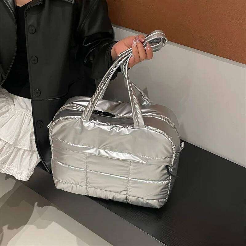 Quilted Solid Color Padded Travel Bag Portable Stylish Large Capacity Handbag for Women Sports Work & Everyday Use XJ260306