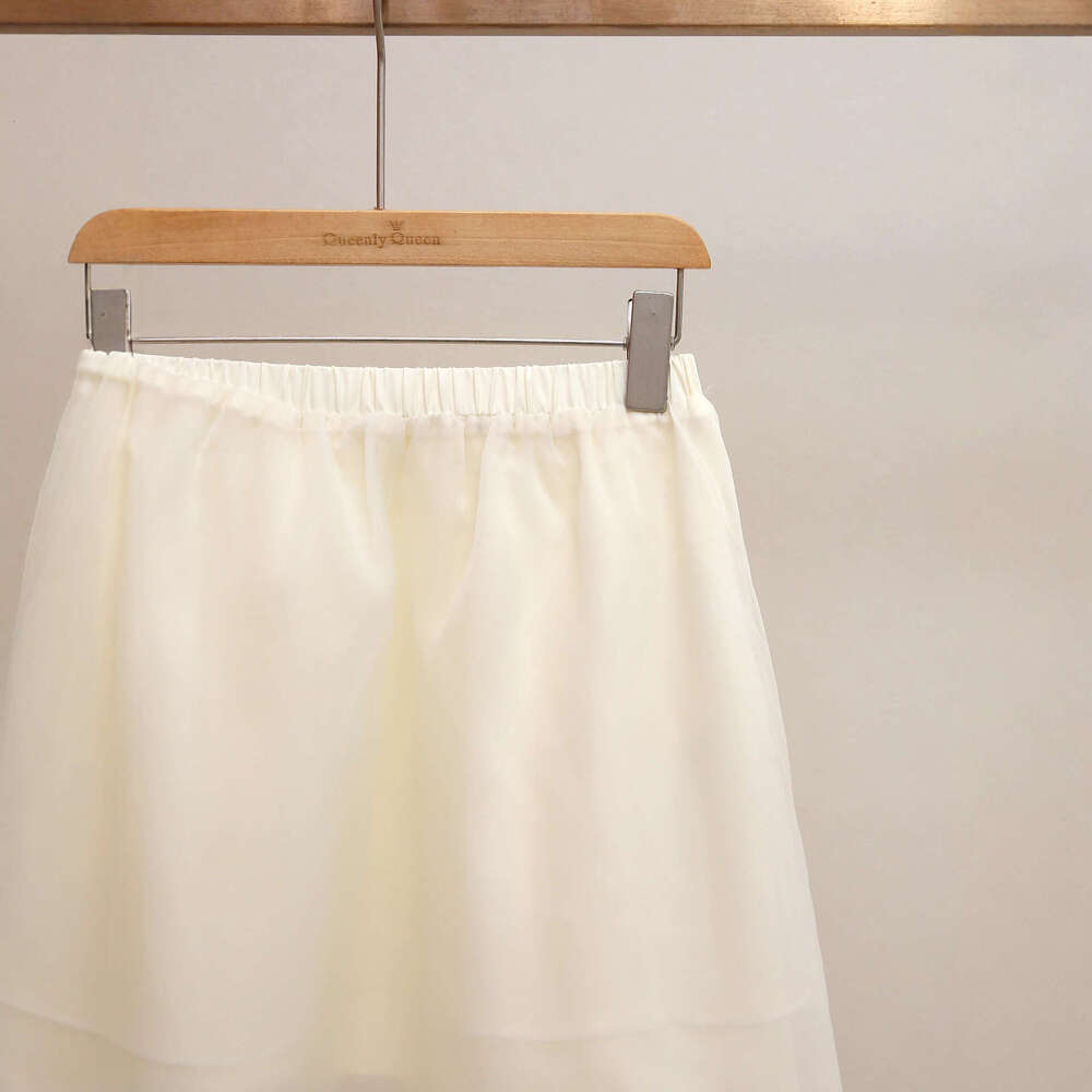 2026 high-end women's clothing autumn new style French romantic lace mesh patch medium long skirt