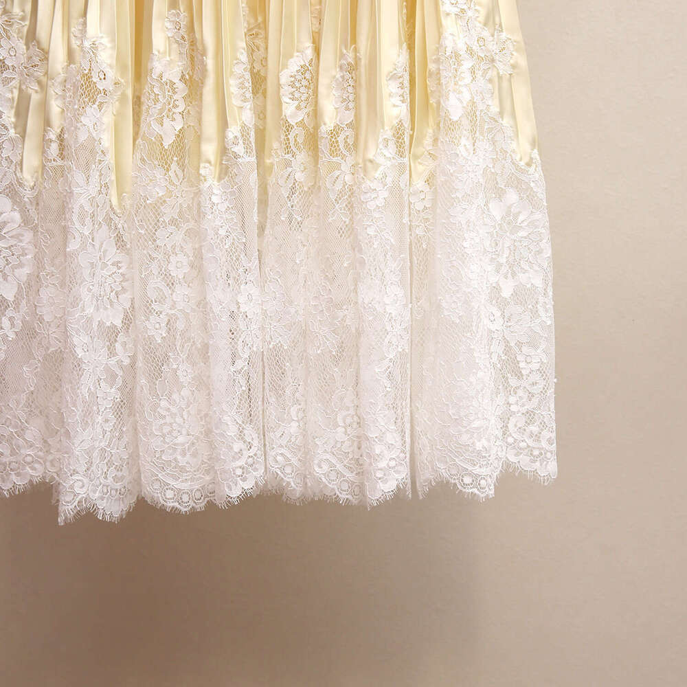 2026 designer high-end women's clothing A12 spring new style French fashion design lace patchwork pleated skirt