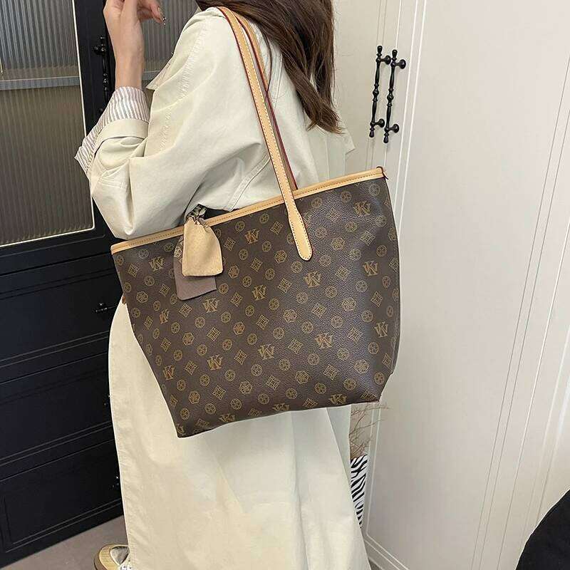 New zipper shoulder women's crossbody Paris fashion party shopping bag, equipped with luxury chain strap XJ260306