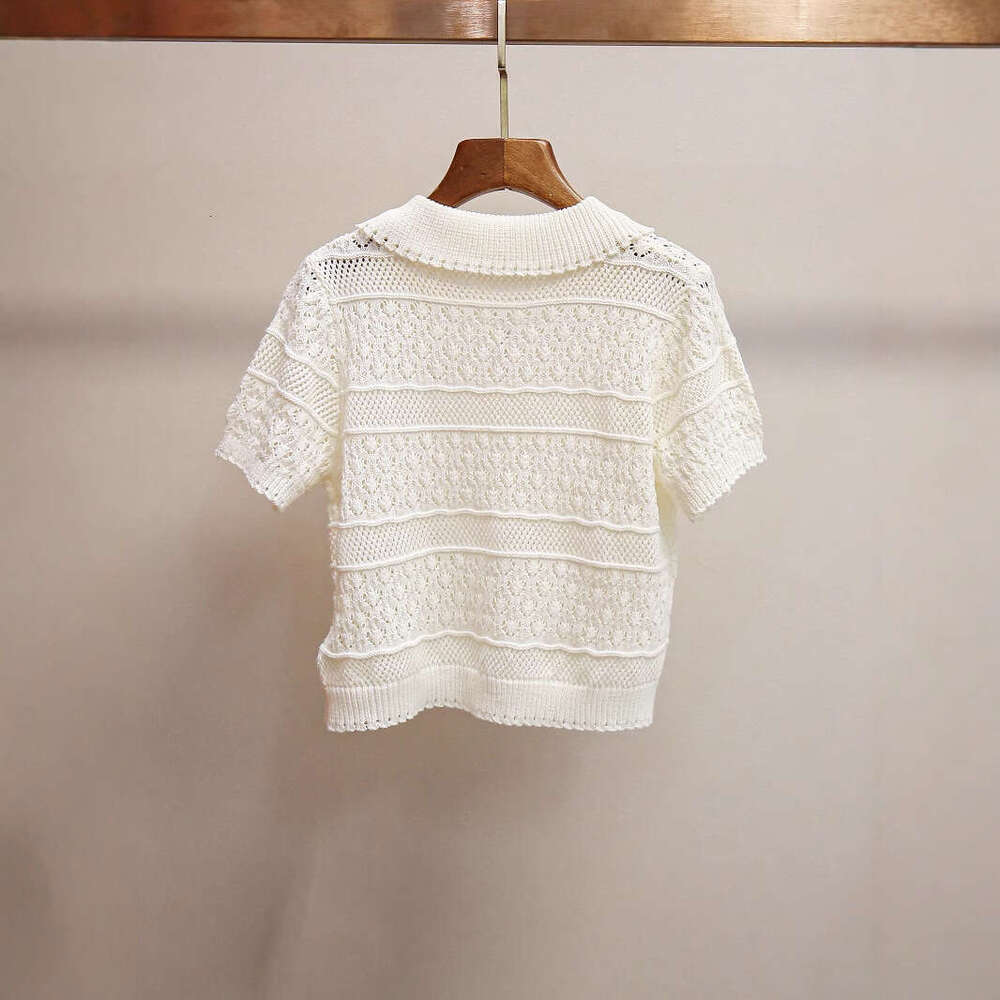 2026 designer high-end women's clothing spring and summer new style French retro casual versatile crochet hollow knitted top