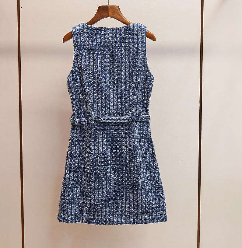 2026 Spring/Summer New Fashionable Retro Style Elegant and Simple Casual Waist Tight fit Tank Top Dress