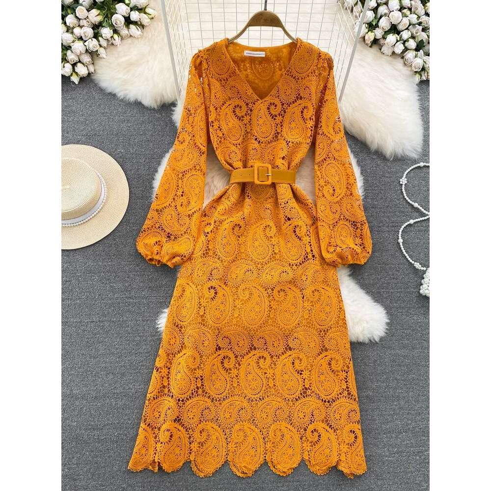 Designer A12 elegant ladylike style contrasting color long sleeved doll collar waist slimming mid length A-line knitted dress