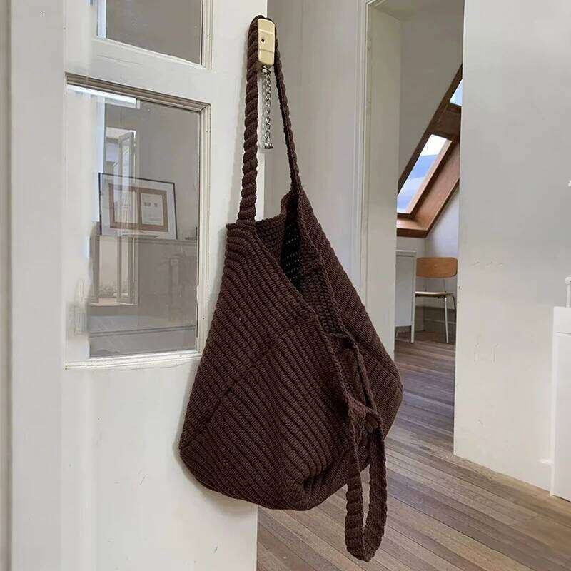 Retro Handbag for Women Autumn Winter New Korean Edition Solid Color Knitted Large Capacity Travel Handheld Bag XJ260306