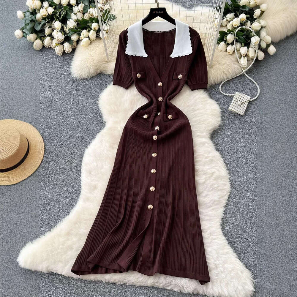 2026 Spring and Summer Designer French Elegant Single breasted Knitted Dress, Casual Bubble Sleeve Retro Long Dress