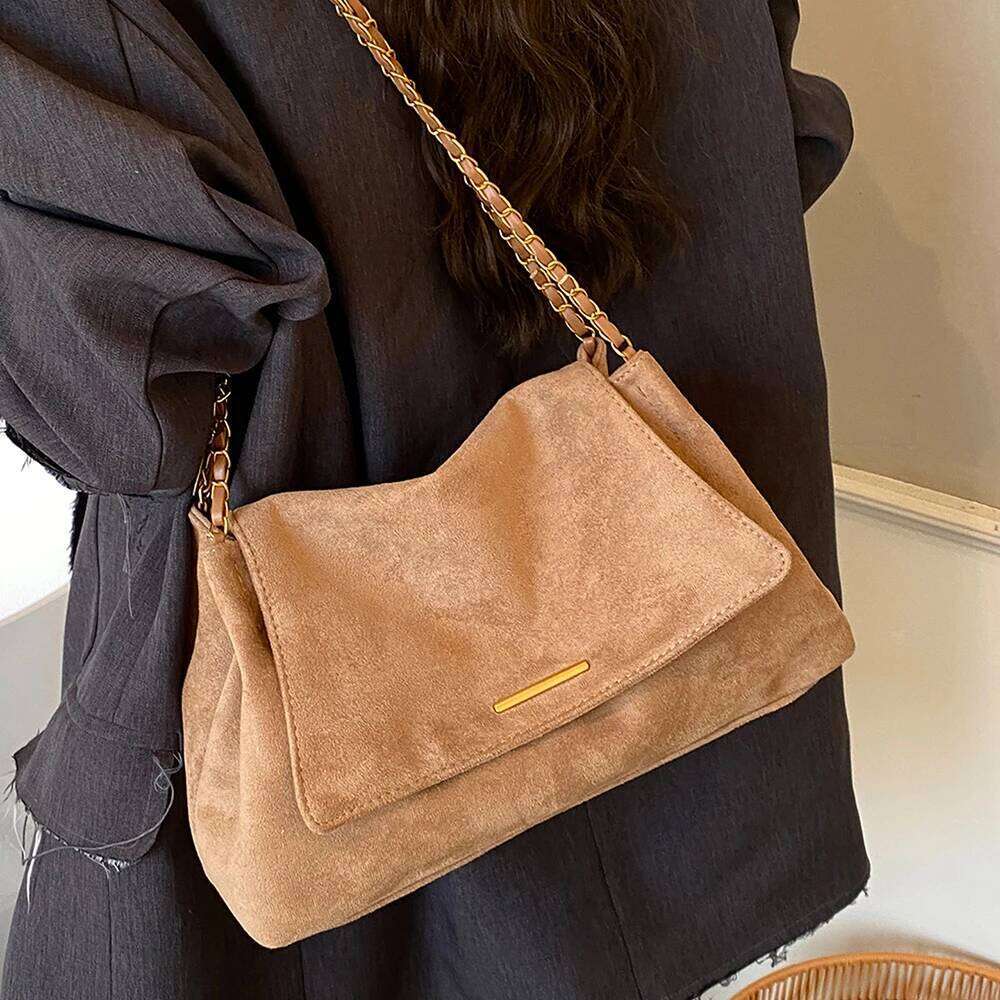 Women Suede Chain One Shoulder Bag Autumn Winter Vintage Frosted Solid Buckle Large Capacity Armpit Bags Daily Commute Packs XJ260306
