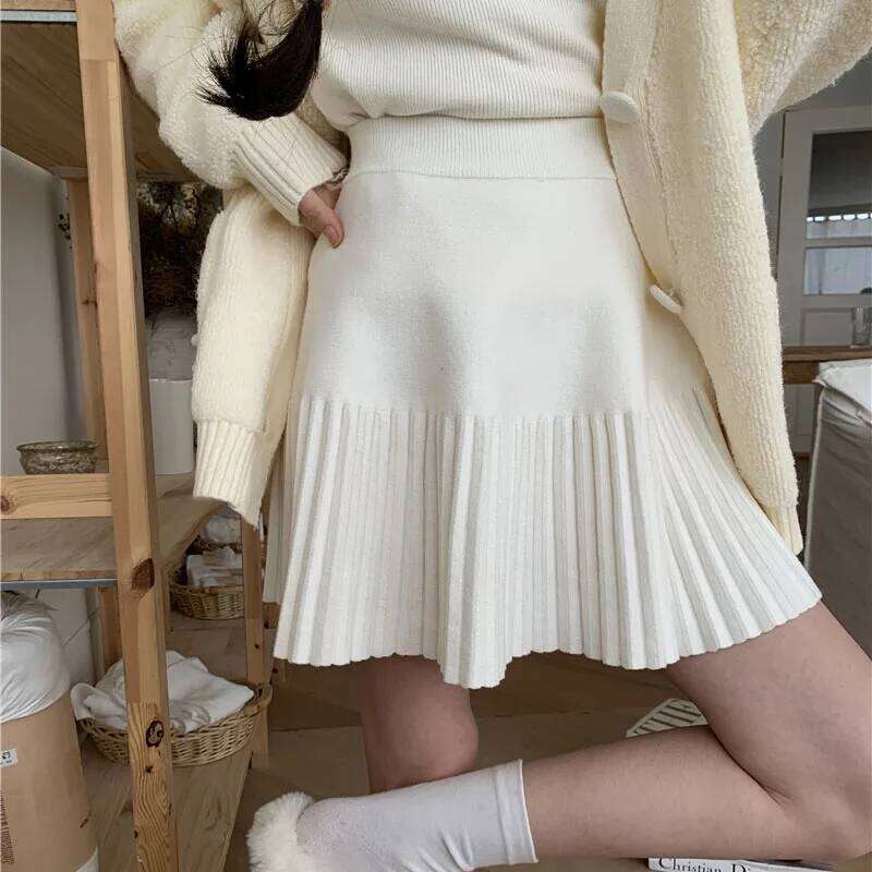 Solid High Waist Knitted Pleated Skirt Women Autumn Winter Sweet Preppy Style Mini Korean Chic Slimming A-Line Skirts XJ260309