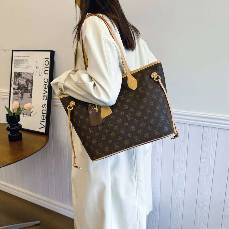 Women's Fashion Elegant Leather Crossbody Bag Shoulder Handbag Classic Designer Tote For Modern Wear H260309