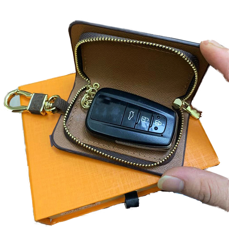 Fashion Designer keychain men and women bags hanging buckle Keychains car handmade leather pendant key chain Accessories