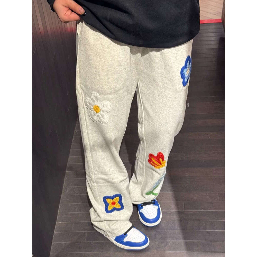 American-Style Floral Embroidery Curved Hem Sweatpants For Men, Niche Design, Loose Casual Sports Cleanfit Micro-Flared Straight Pants