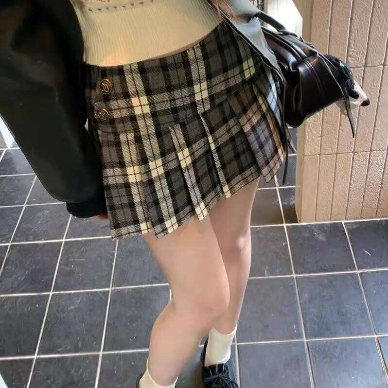 Onalippa 2026 New American College Style Contrasting Plaid Women Autumn Winter Anti Slip A-line Pleated Short Skirt Top XJ260309