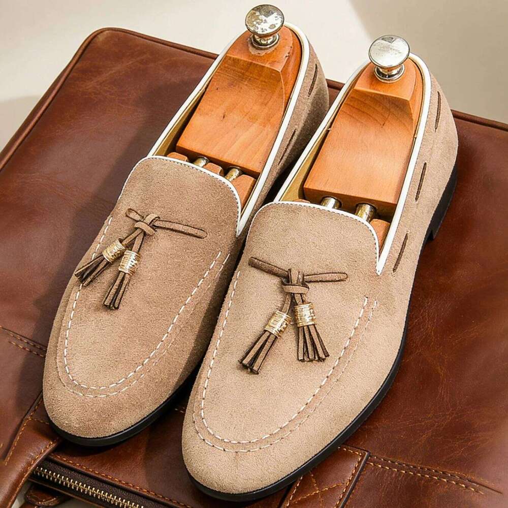 New Fashion Tassel Slip On Loafers Suede Leather Men Shoes Classic Dress Office Daily Business Party Casual Shoe for Man