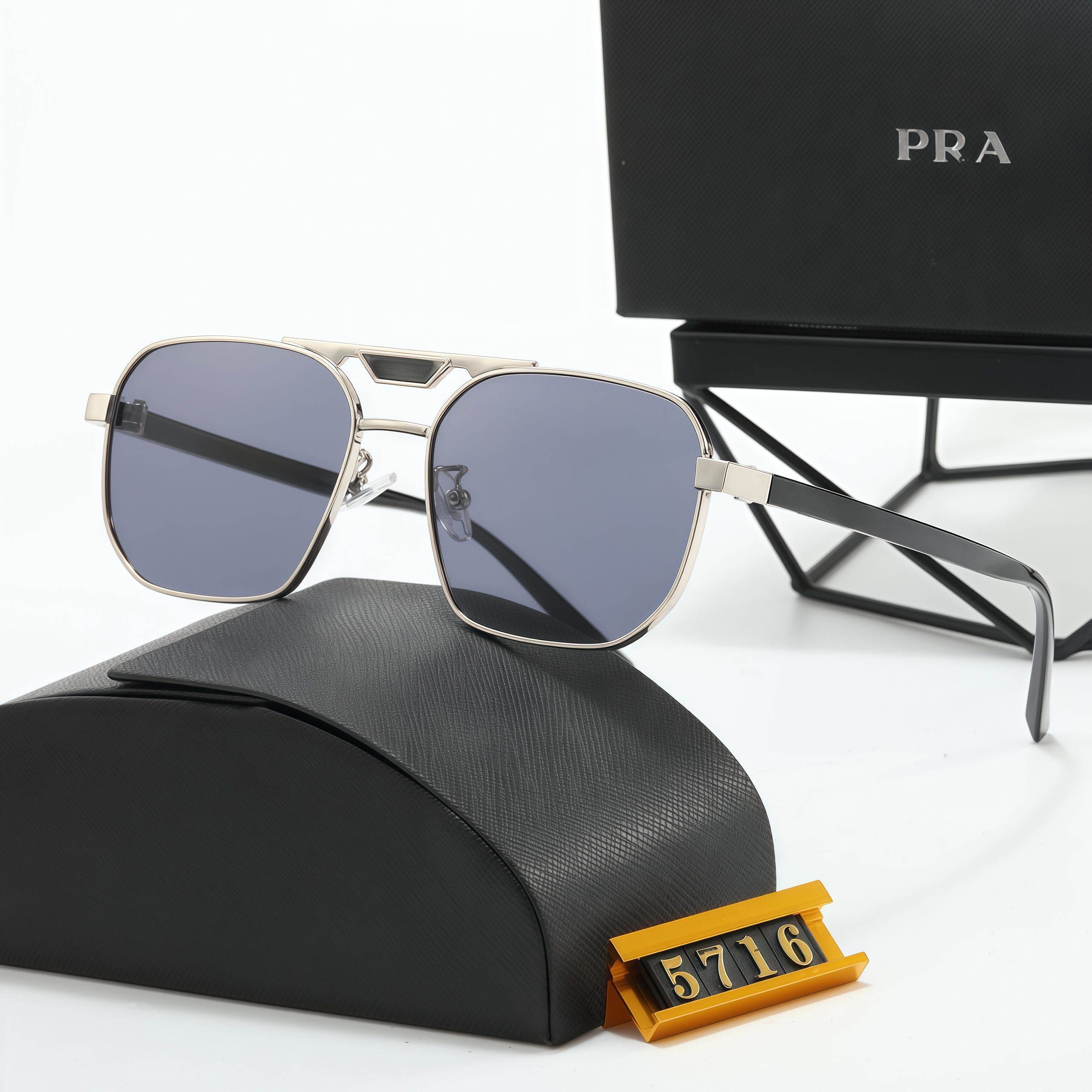 Top luxury Sunglasses designer womens Mens Wearing fashion hot selling senior For Women eyeglasses frame Vintage Metal Sun5716
