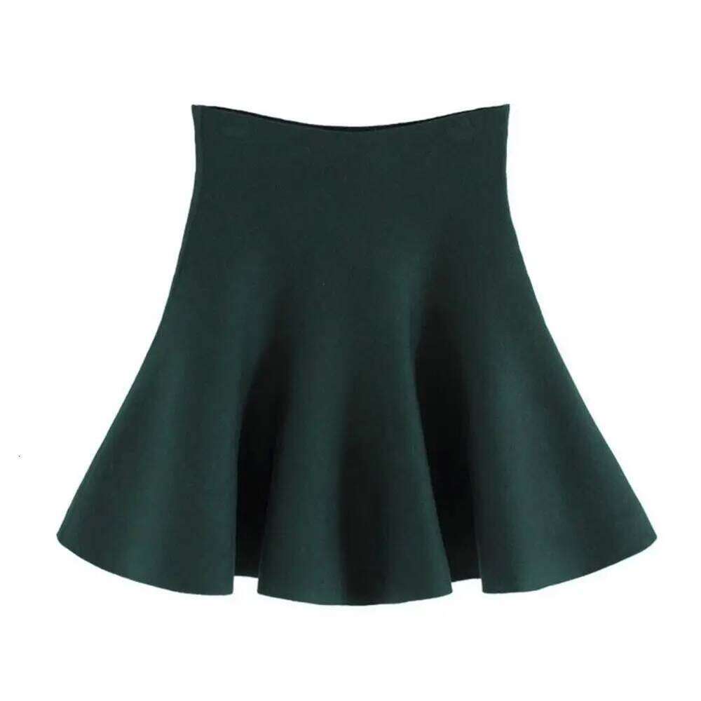 Attractive Breathable Skin-touching Autumn Winter Solid Color Mini Streetwear Skater Women Skirt XJ260309